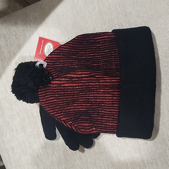 SUPER MARIO nintendo kids hat and gloves set boys girls kids new - Picture 2 of 2